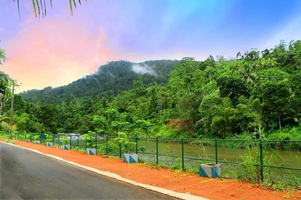 Sinharaja Forest Gate Deniyaya Exterior photo